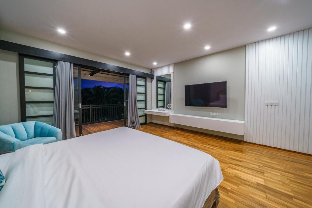 Villa Okenada - Modern 5-Bedroom Pool Villa In Berawa! Canggu Екстериор снимка
