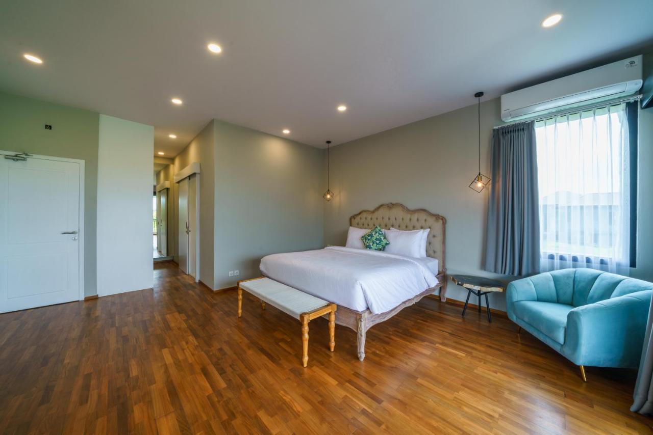 Villa Okenada - Modern 5-Bedroom Pool Villa In Berawa! Canggu Екстериор снимка
