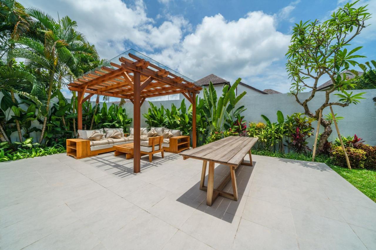 Villa Okenada - Modern 5-Bedroom Pool Villa In Berawa! Canggu Екстериор снимка